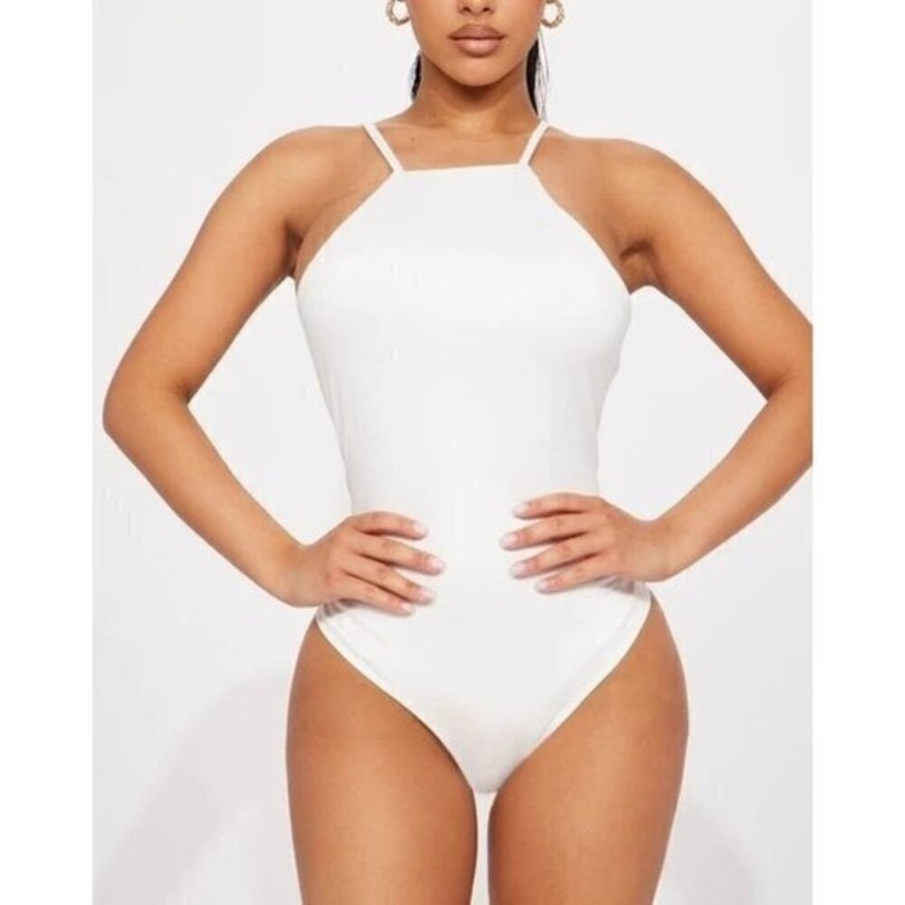 Haute Monde Hight Neck Off‎ White Thong Snap Bottom Bodysuit Size M RefFNB